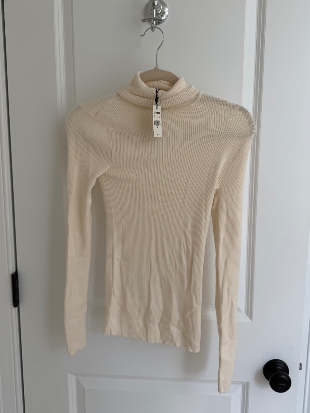 Express Women's Slim Ribbed Turtleneck Sweater - Cream - NWT - Small